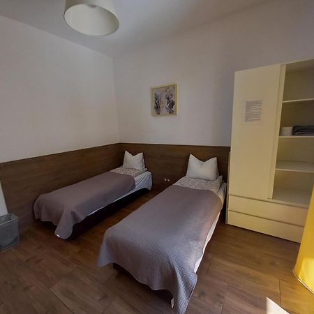Geodezyjna'70 Cozy Rooms P1 วอร์ซอ ภายนอก รูปภาพ